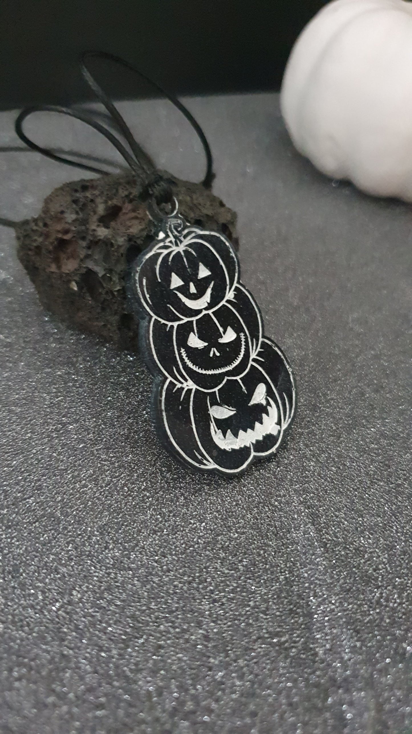 Pendentif Citrouille d'Halloween noir