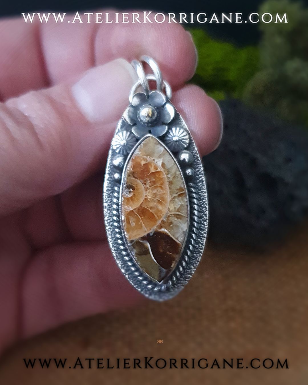 Pendentif Fleur de Beltane en Argent Massif et Ammonite
