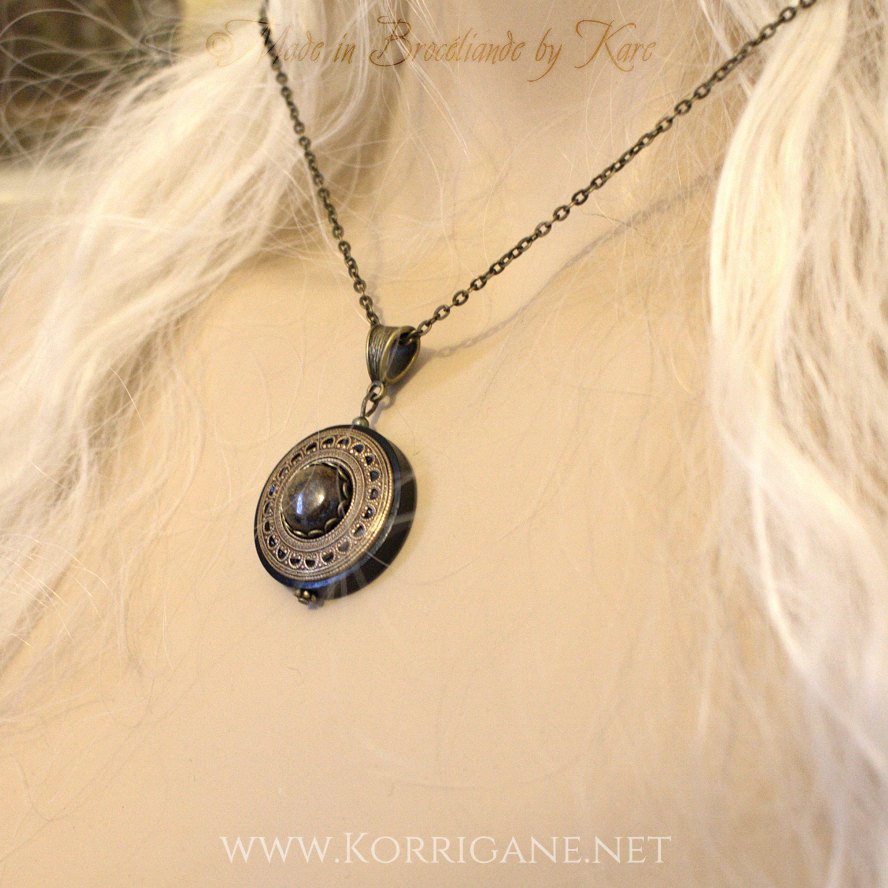 Collier Protection Pendentif 'Amddiffyn' Bronzite - korrigane