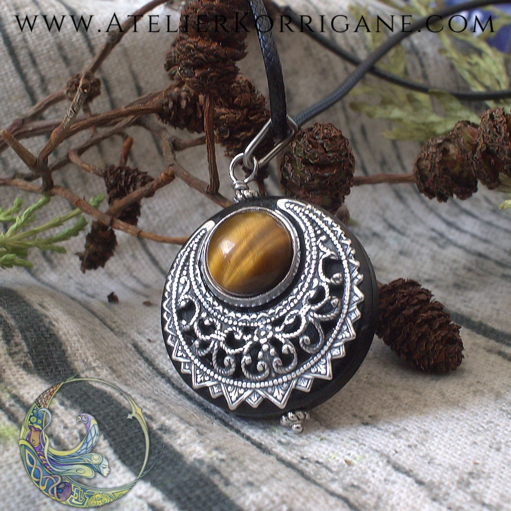 Amulette "Lleuad" Collier de Protection - Lune Wicca Oeil de Tigre - Talisman Triple Déesse Korrigane