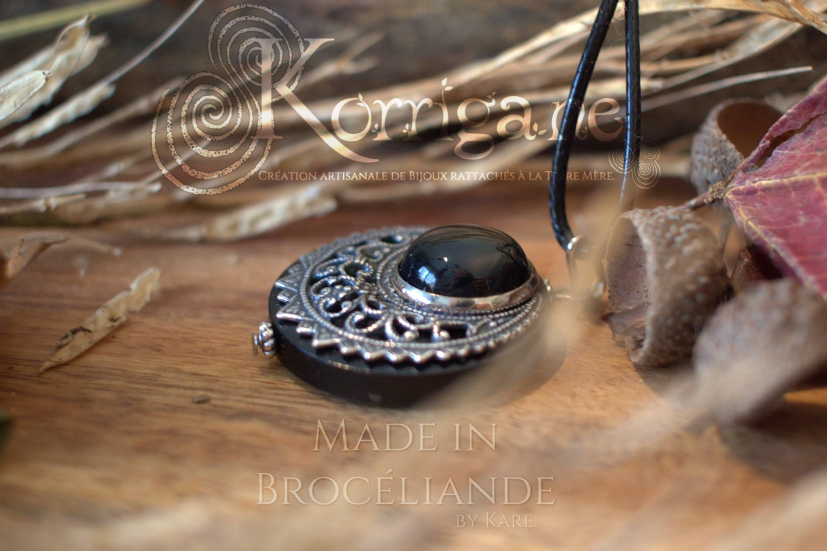 Amulette "Lleuad" Collier de Protection Lune Wicca Onyx Talisman Triple Déesse - Silver-Filled Laiton Korrigane