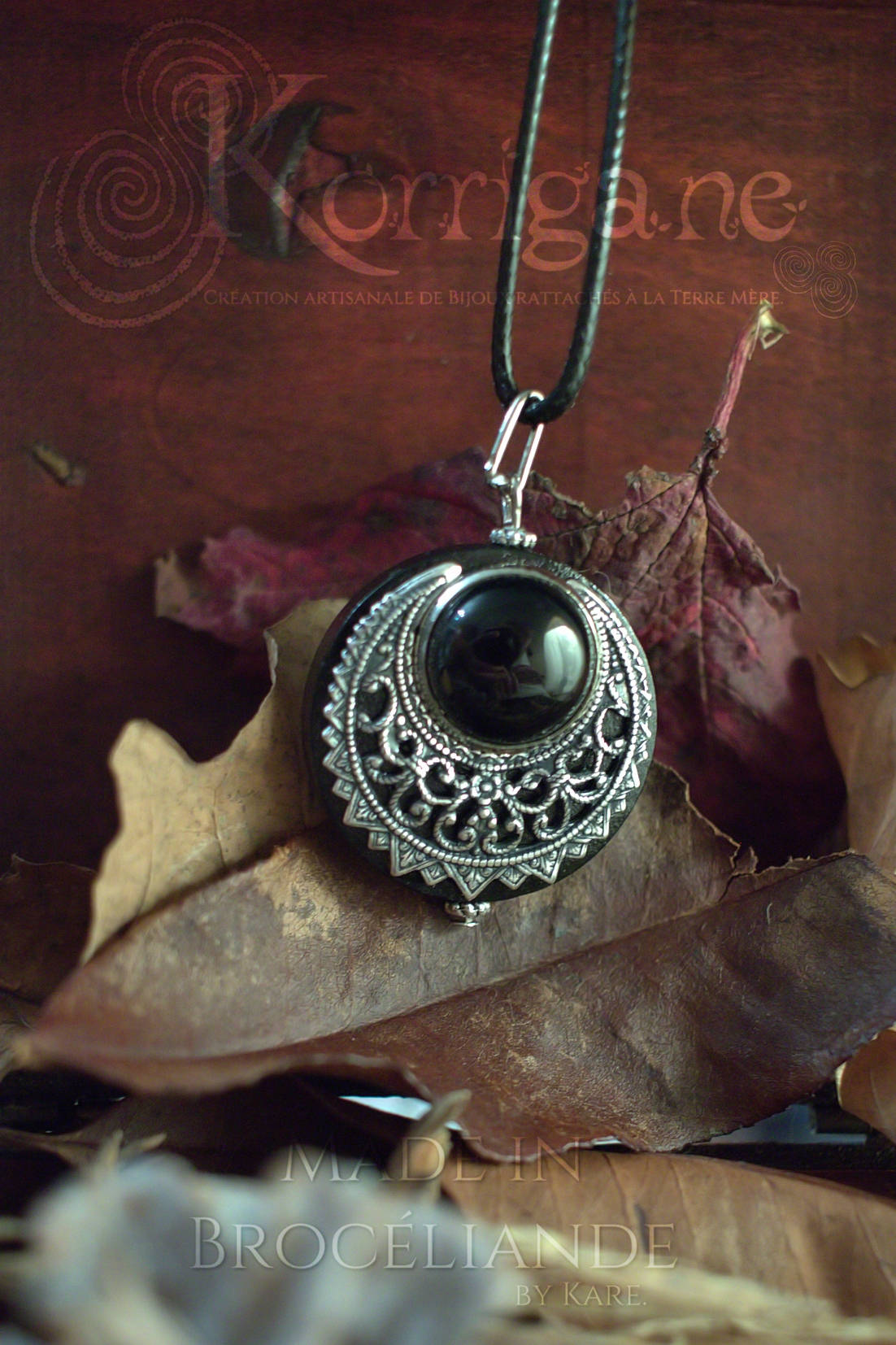 Amulette "Lleuad" Collier de Protection Lune Wicca Onyx Talisman Triple Déesse - Silver-Filled Laiton Korrigane