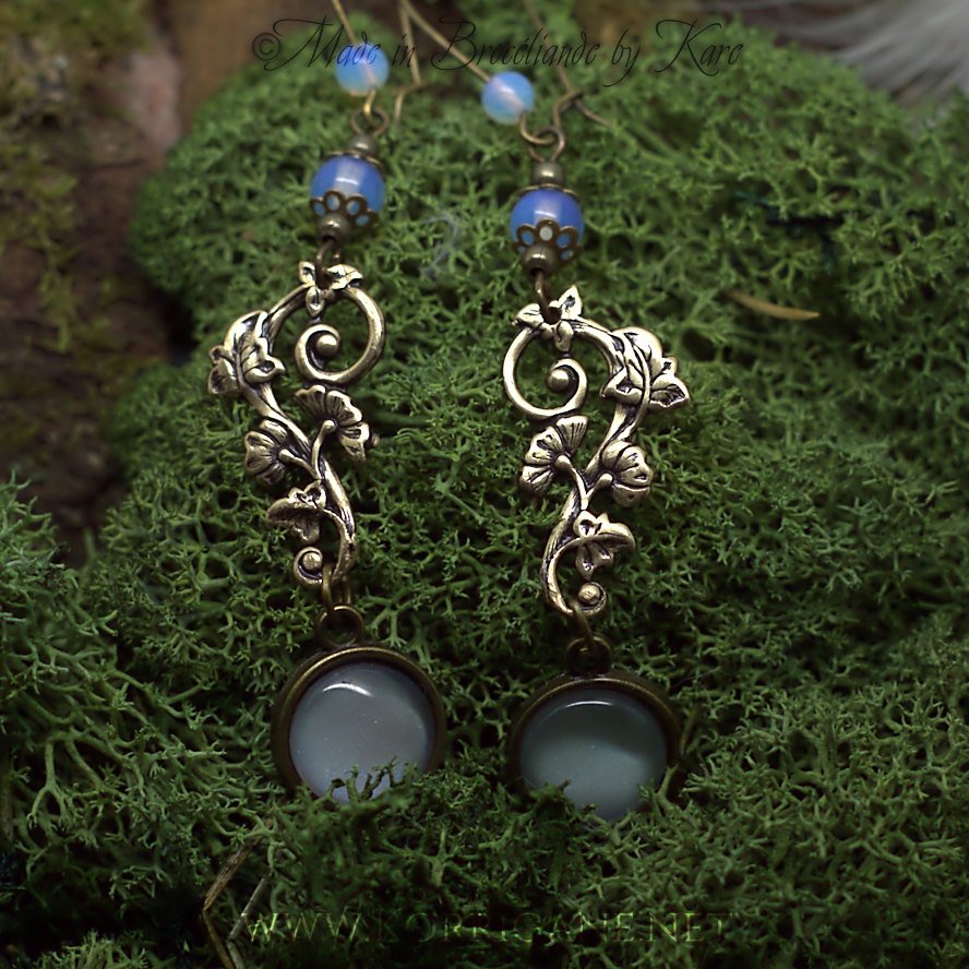 Boucles d'Oreilles "Korrigane" Effet Pierre de Lune Korrigane