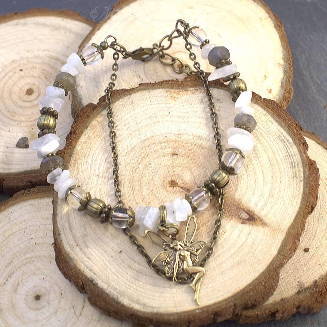 Bracelet Kendoniañ - Fée - Cristal de Roche, Larvikite & Labradorite - Artisanat Made In Brocéliande - Bretagne - France - Lithothérapie Korrigane