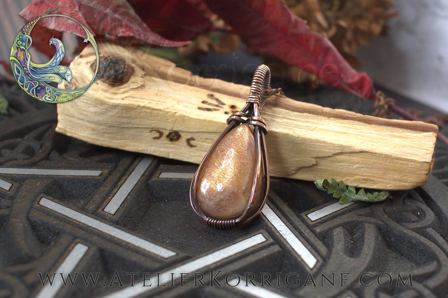 Pendentif Brumes en Pierre de Soleil véritable et Cuivre Korrigane