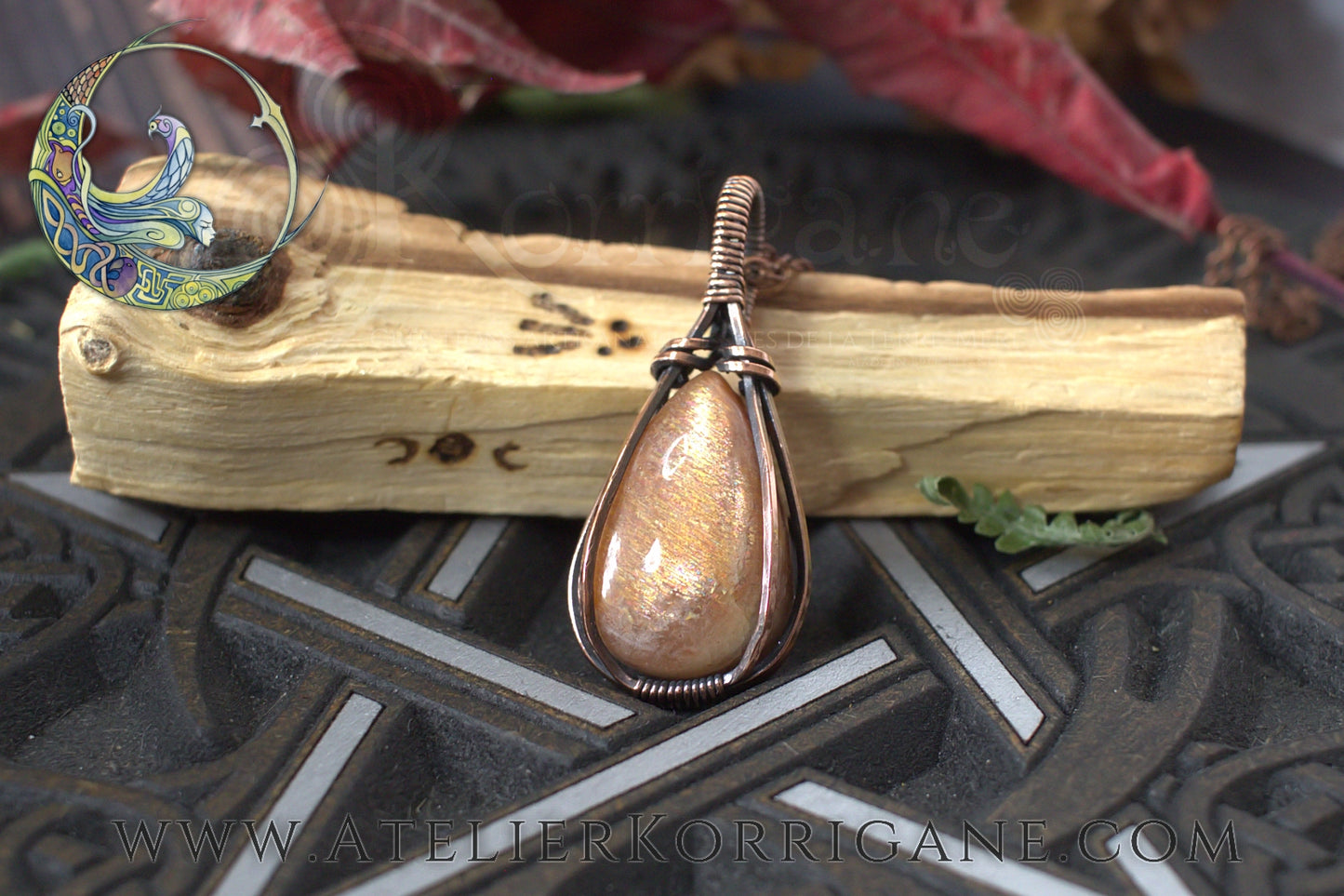 Pendentif Brumes en Pierre de Soleil véritable et Cuivre Korrigane
