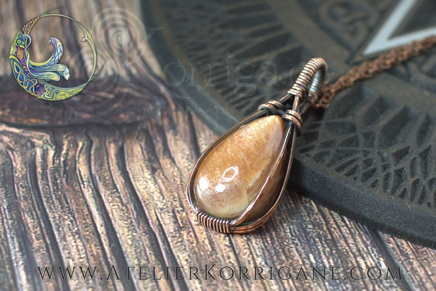 Pendentif Brumes en Pierre de Soleil véritable et Cuivre Korrigane