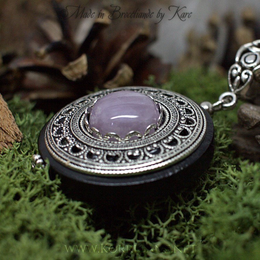 Collier de Protection Pendentif 'Amddiffyn' Améthyste Bois Korrigane