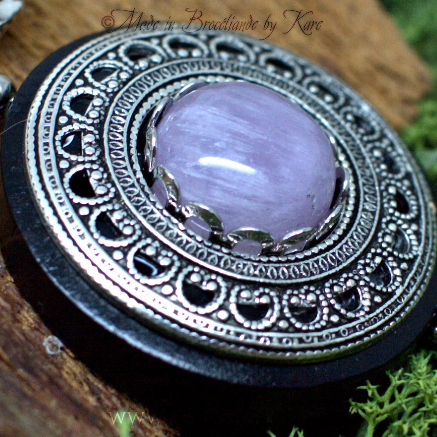 Collier de Protection Pendentif 'Amddiffyn' Améthyste Bois Korrigane