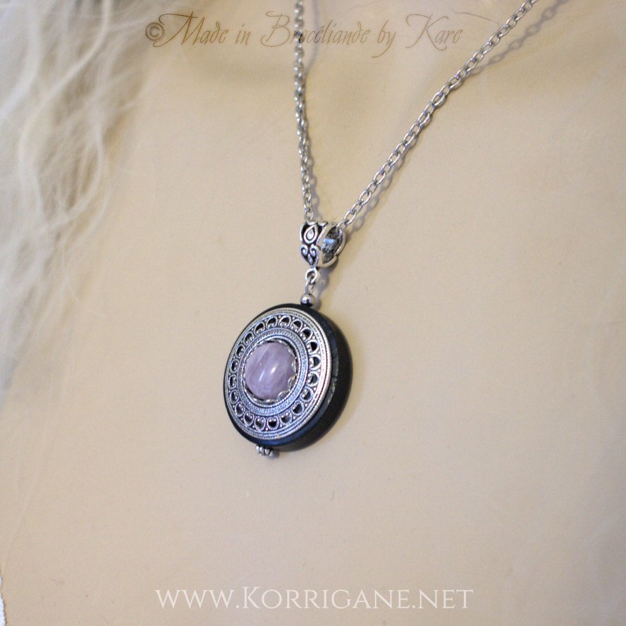 Collier de Protection Pendentif 'Amddiffyn' Améthyste Bois Korrigane