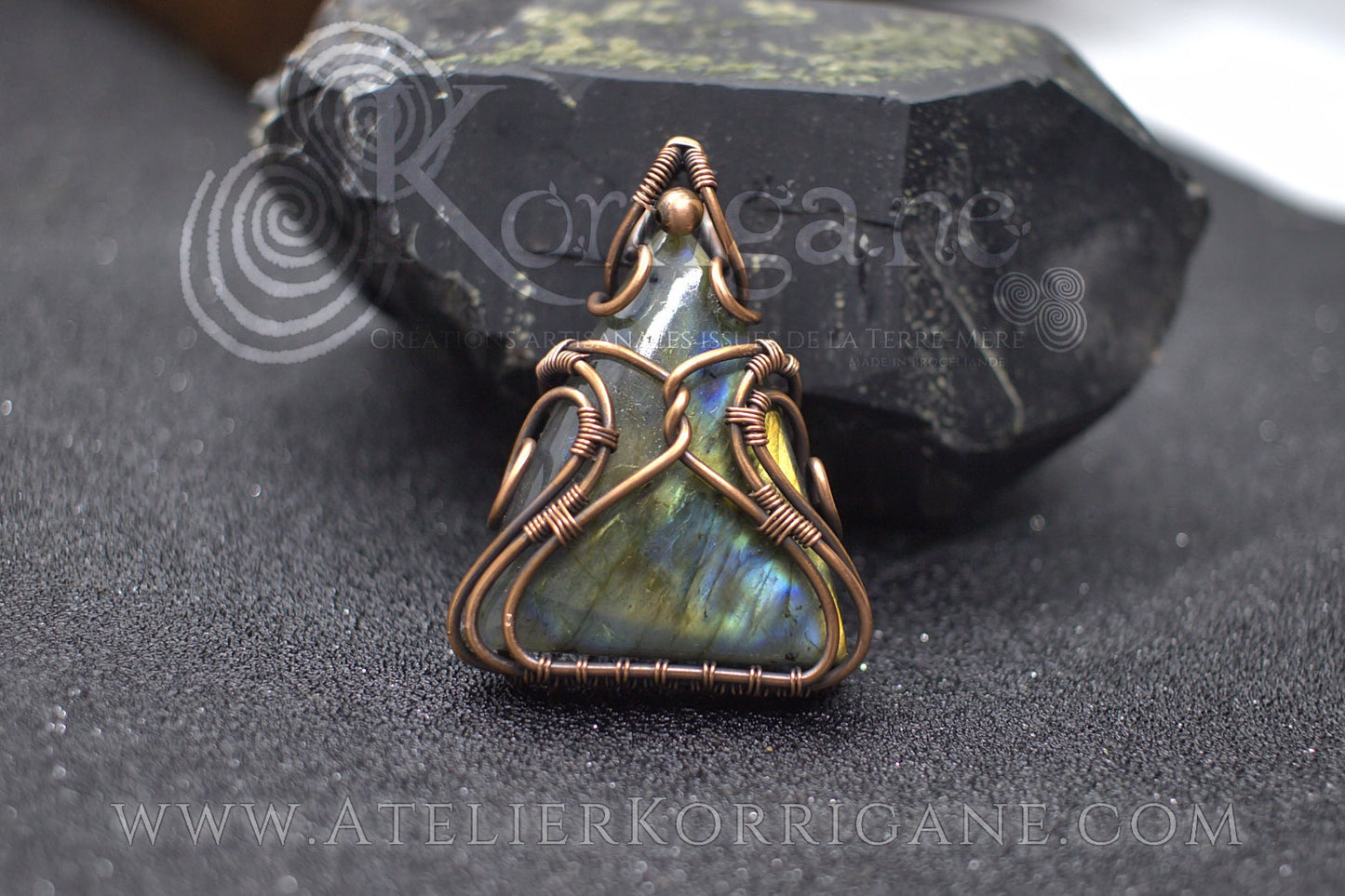 Collier en Labradorite et cuivre Korrigane