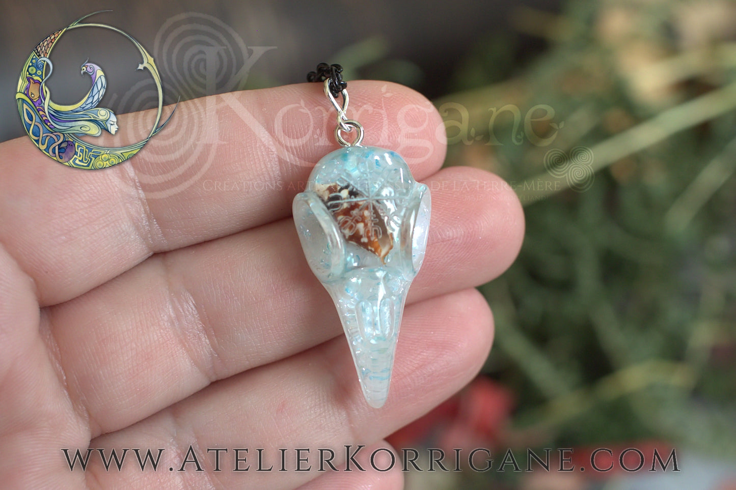 Pendentif Totem Corbeau Coquillage Korrigane
