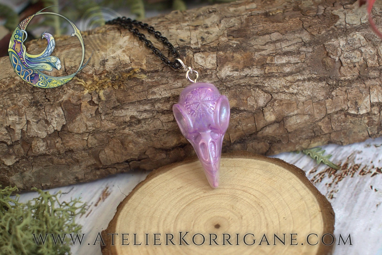Pendentif Totem Corbeau Mauve Korrigane