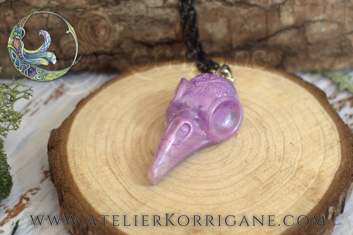 Pendentif Totem Corbeau Mauve Korrigane