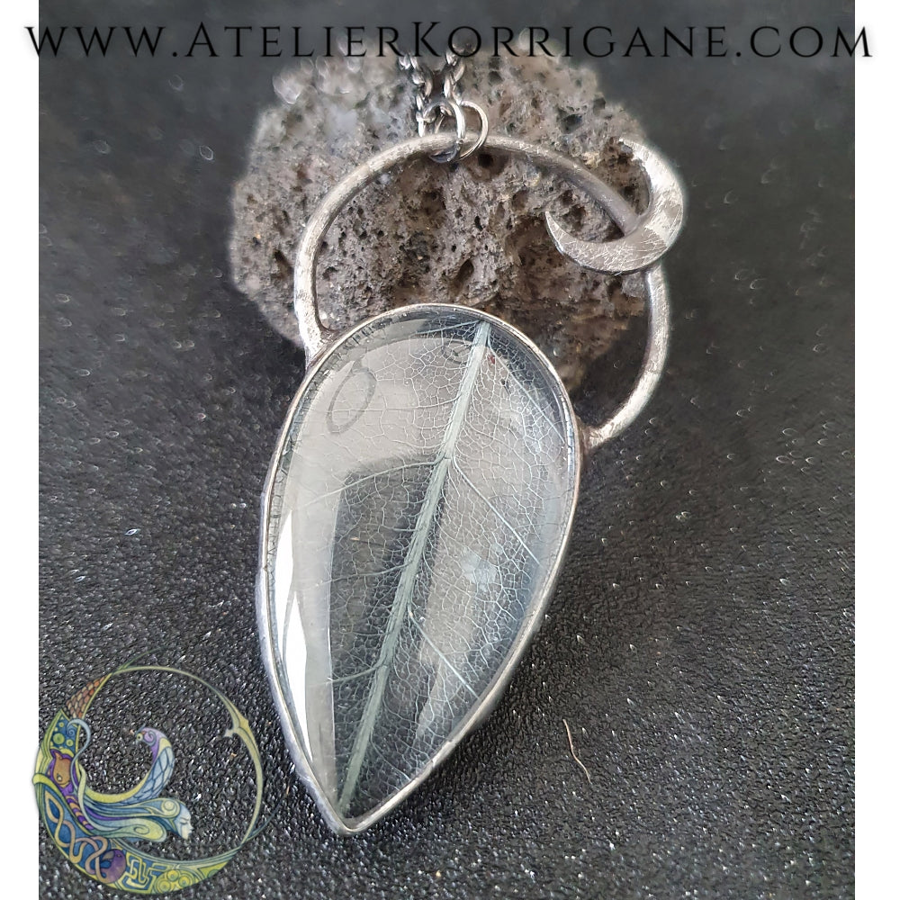 Collier Plantes avec une véritable Feuille et un croissant de Lune - Les Botaniques Korrigane