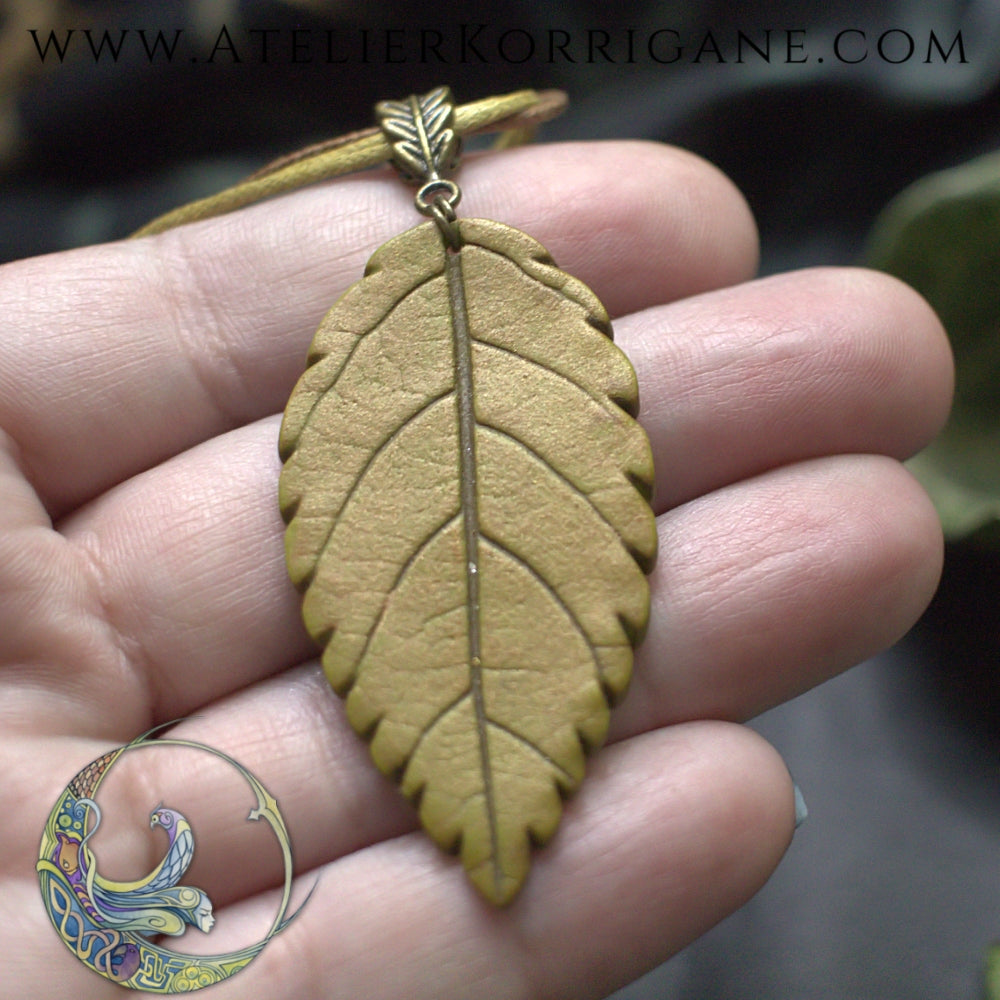 Collier Totem Woodlands Feuille Vert Kaki Korrigane