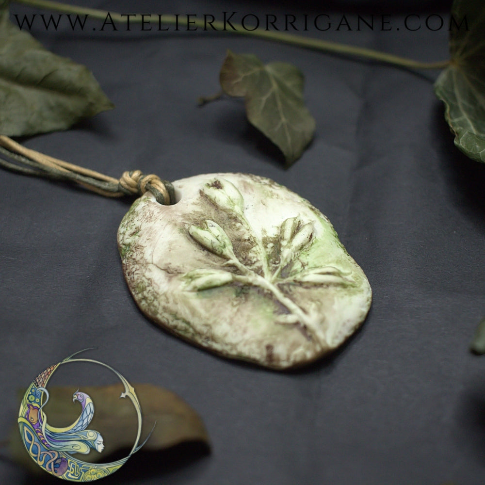Collier Totem Woodlands Fleurs Korrigane