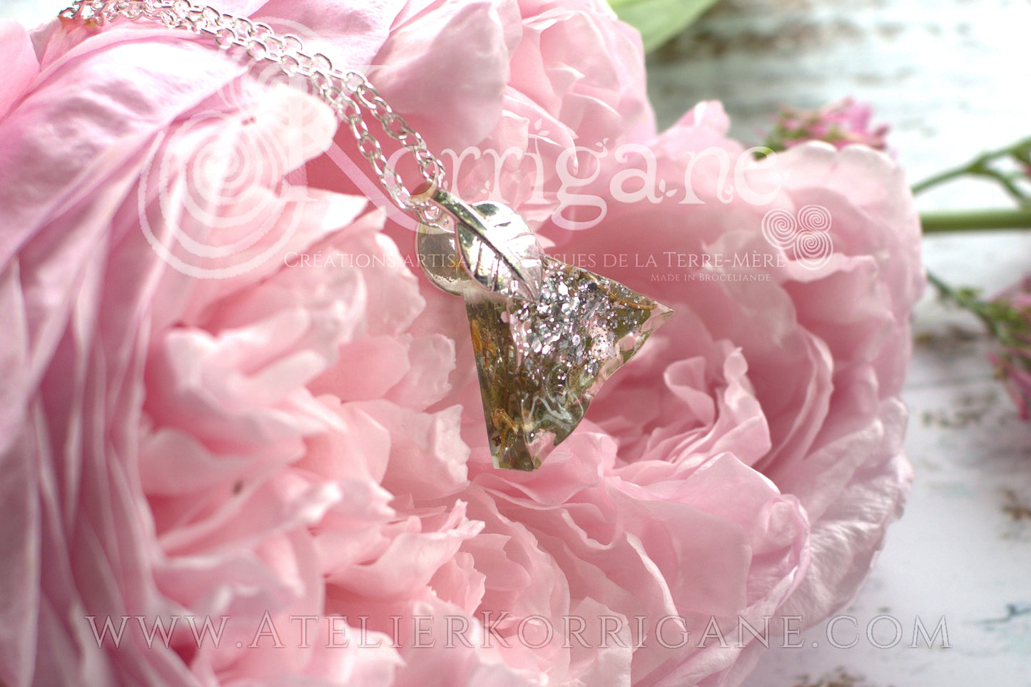 Pendentif Ynis Wytrin avec son Aubépine - korrigane