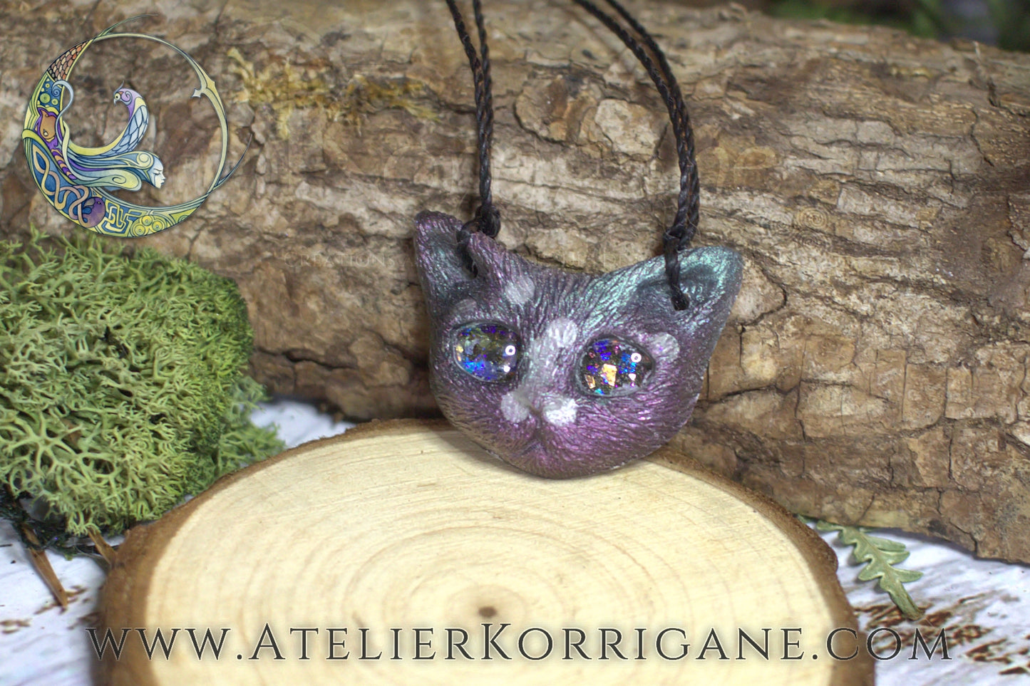 Pendentif Petit Chat Violet-Vert irisé Korrigane