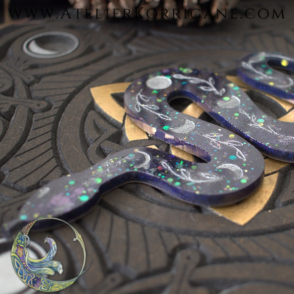 Serpent totem orné de phases Lunaires V3 Korrigane