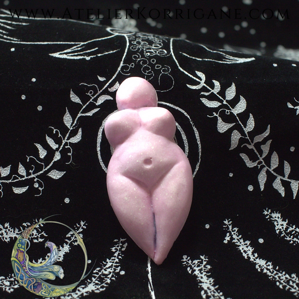 Talisman Gaia votre Déesse-Mère de Guidance - Rose Pâle Korrigane