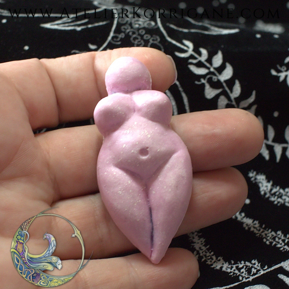 Talisman Gaia votre Déesse-Mère de Guidance - Rose Pâle Korrigane
