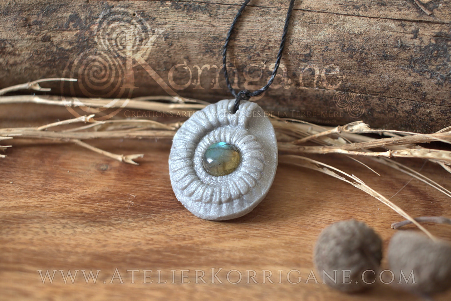Collier Totem Ammonite en Labradorite - korrigane