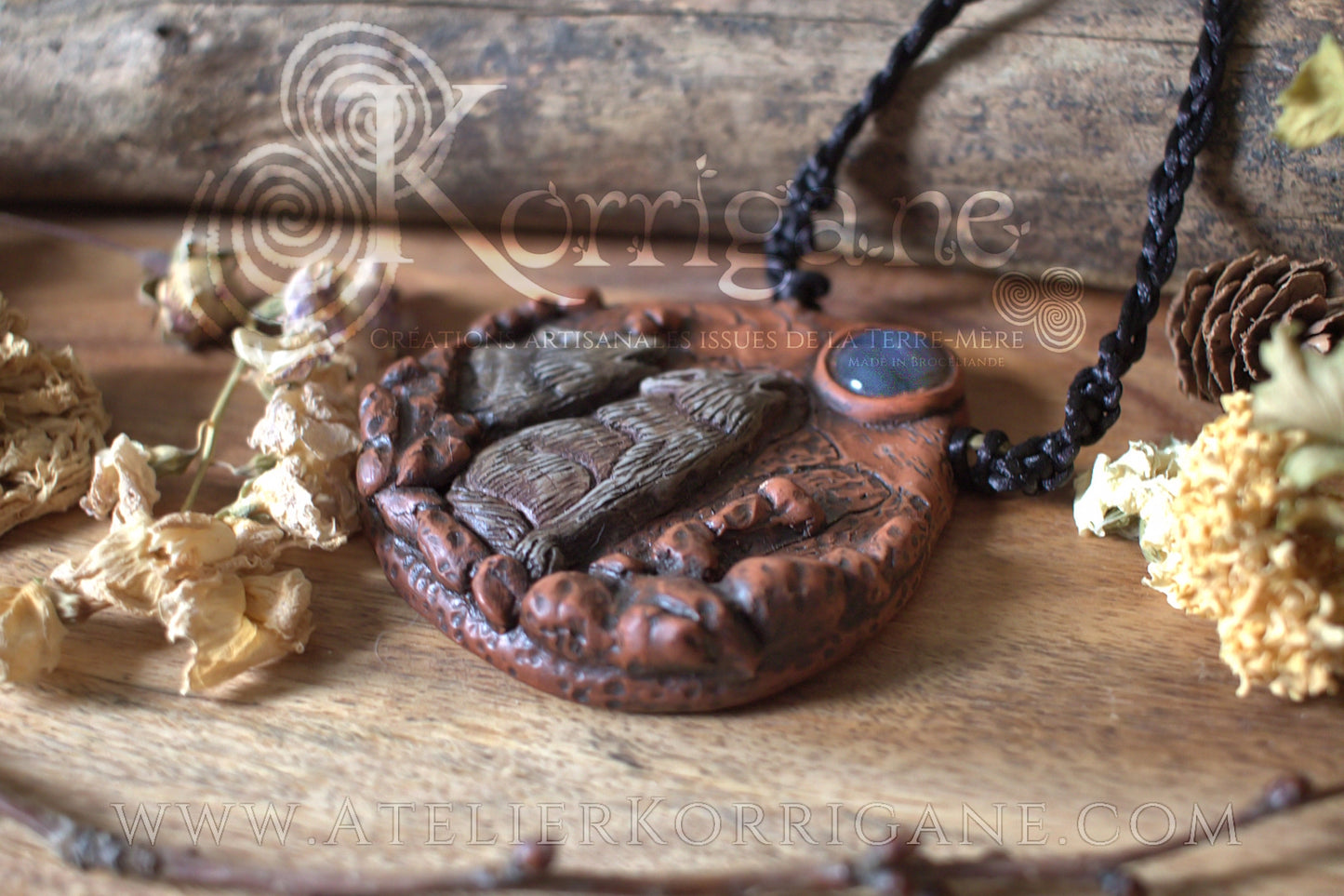 Collier Totem Loups Sous la Lune - korrigane