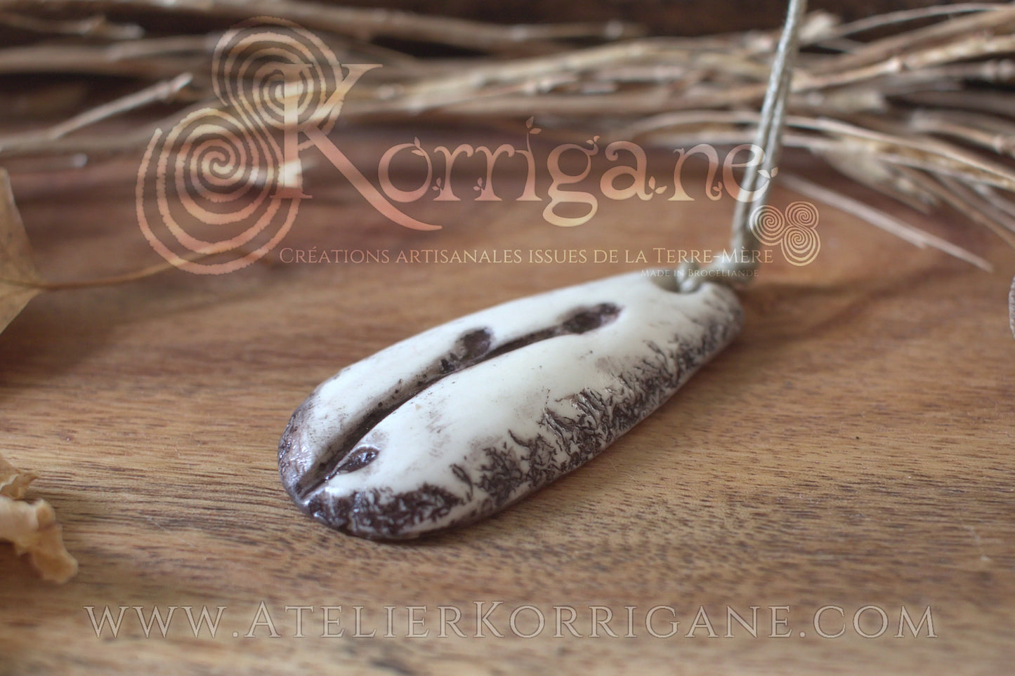 Collier Totem Woodlands Plante Bourgeons - korrigane