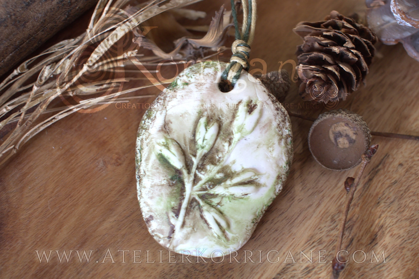 Collier Totem Woodlands Fleurs - korrigane