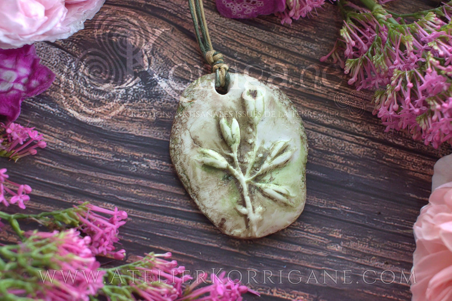 Collier Totem Woodlands Fleurs - korrigane