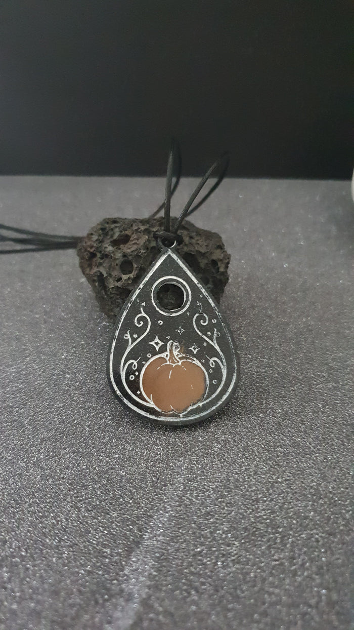 Pendentif Citrouille Ouija noir & orange