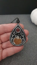 Charger l&#39;image dans la galerie, Pendentif Citrouille Ouija noir &amp; orange