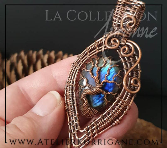 Pendentif Mabon Arbre de Vie en Labradorite Bleu Profond