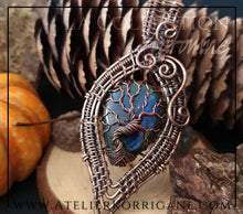 Charger l&#39;image dans la galerie, Pendentif Mabon Arbre de Vie en Labradorite Bleu Profond