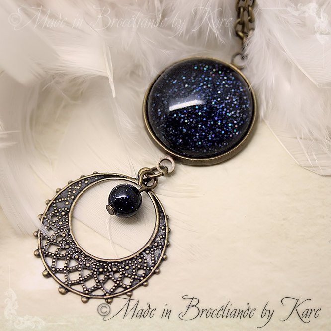 Collier Réaltaí Lune Pierre de Nuit Etoilée Bronze Wicca - korrigane