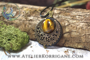 Amulette "Lleuad" Collier de Protection - Lune Wicca Oeil de Tigre - Talisman Triple Déesse Korrigane