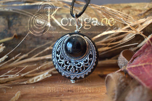 Amulette "Lleuad" Collier de Protection Lune Wicca Onyx Talisman Triple Déesse - Silver-Filled Laiton Korrigane