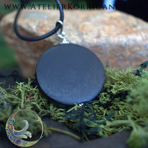 Amulette "Lleuad" Collier de Protection Lune Wicca en Kyanite Korrigane