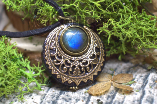 Amulette Lune "Lleuad" Collier de Protection - Labradorite - Wicca - Talisman Triple Déesse Korrigane