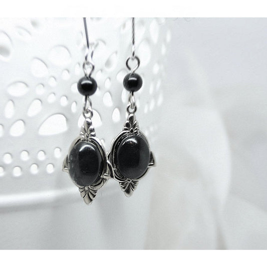 Boucles d'Oreilles "Elfe Noire" cabochon de verre et perles d'Onyx Korrigane