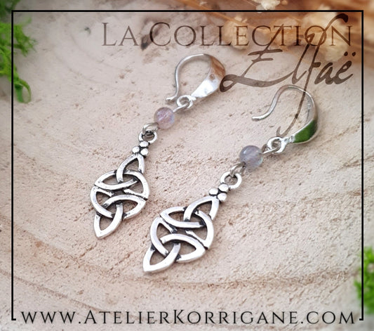 Boucles d'Oreilles Elfiques en Labradorite avec Triquetra Celtique Korrigane