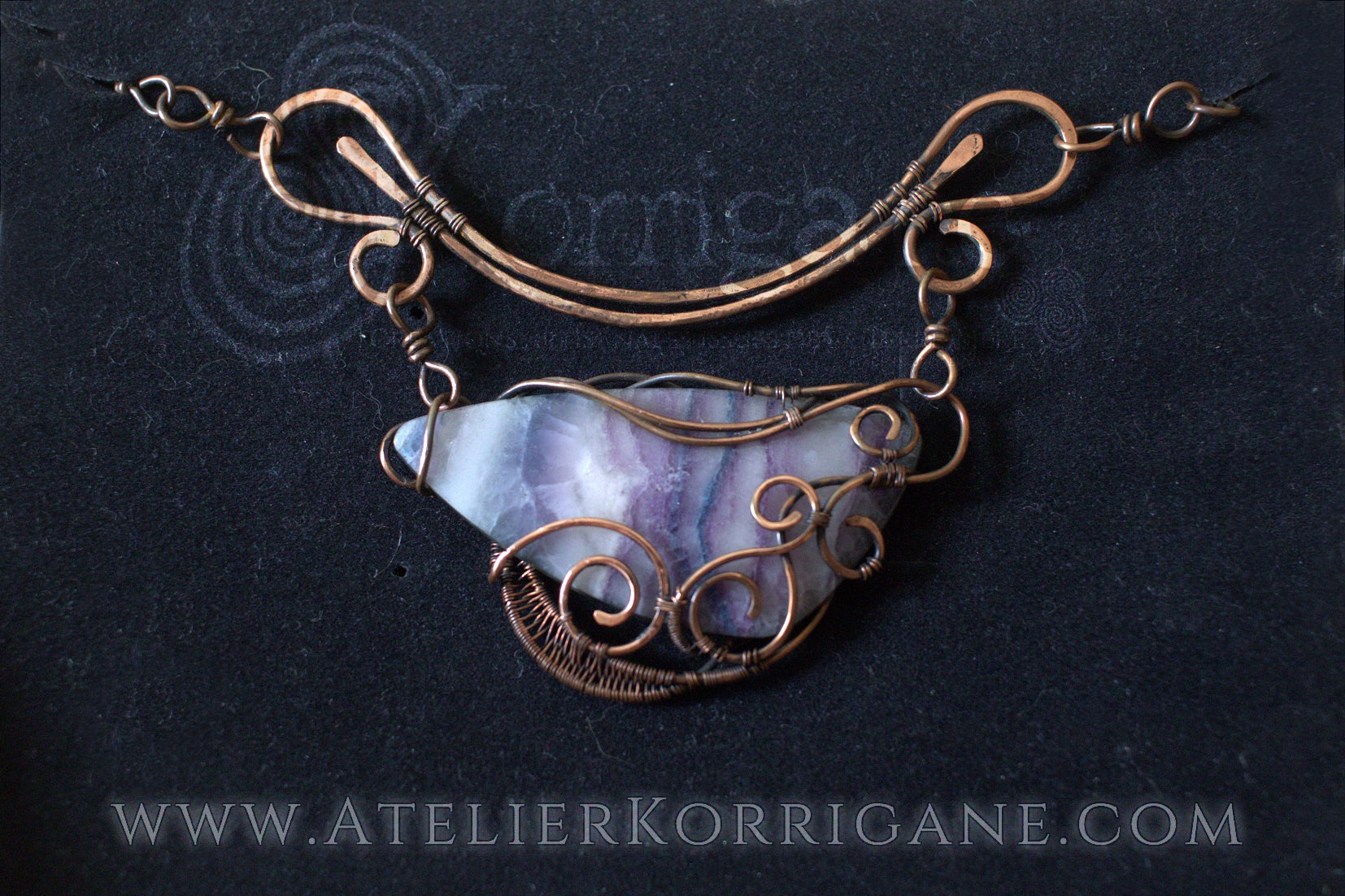 COLLIER EN FLUORITE ET CUIVRE Korrigane