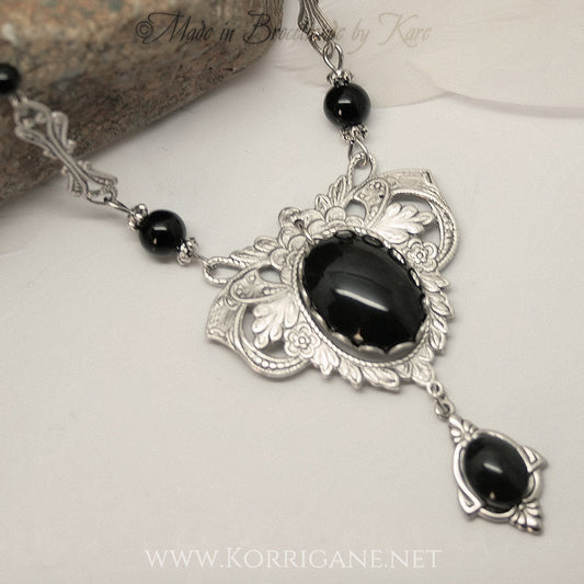 Collier "Elfe Noire" Tour de Tête en cabochon de verre et perles d'Onyx Korrigane