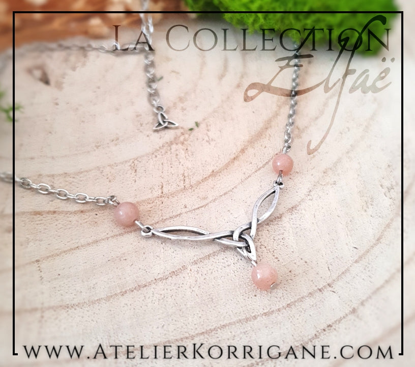 Collier Elfique en Pierre de Lune Pêche avec Triquetra Celtique Korrigane