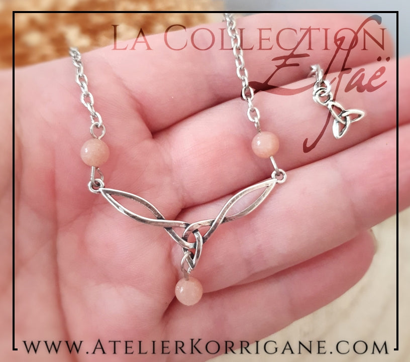 Collier Elfique en Pierre de Lune Pêche avec Triquetra Celtique Korrigane