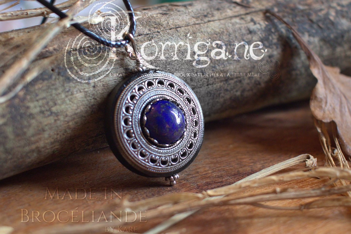 Collier de Protection Pendentif 'Amddiffyn', Lapis Lazuli, talisman de protection, Bois Korrigane