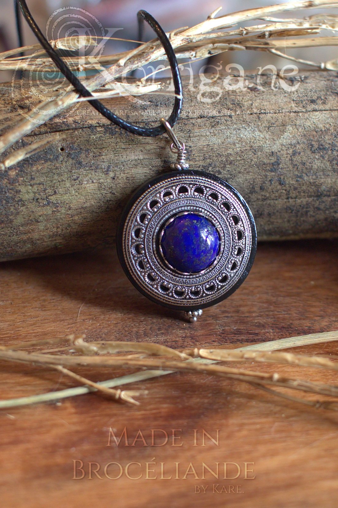 Collier de Protection Pendentif 'Amddiffyn', Lapis Lazuli, talisman de protection, Bois Korrigane