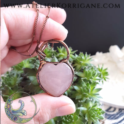 Collier en Quartz Rose en forme de cœur Korrigane