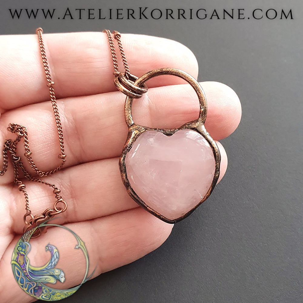 Collier en Quartz Rose en forme de cœur Korrigane